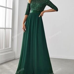 Elegant Green Evening Gown